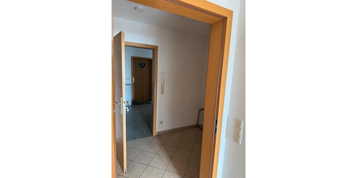 Etagenwohnung Schmölln - 1 Zimmer, 46 m&sup2;, 399&euro; | Angebot:26444477