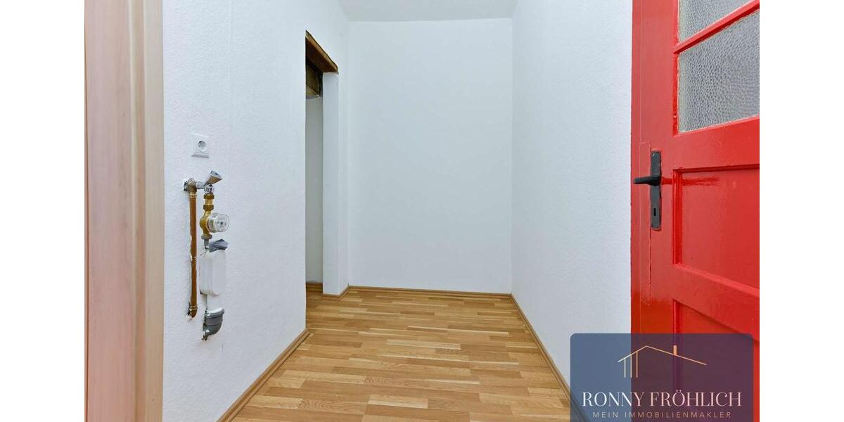 XL 5-Raum-Wohnung in Lauter-Bernsbach mit Einbauküche und viel Platz zu Mieten 5 zimmer