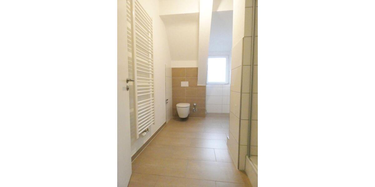 Dachgeschoßwohnung Essen Stadtbezirk III - 3 Zimmer, 78 m&sup2;, 671&euro; | Angebot:25131713