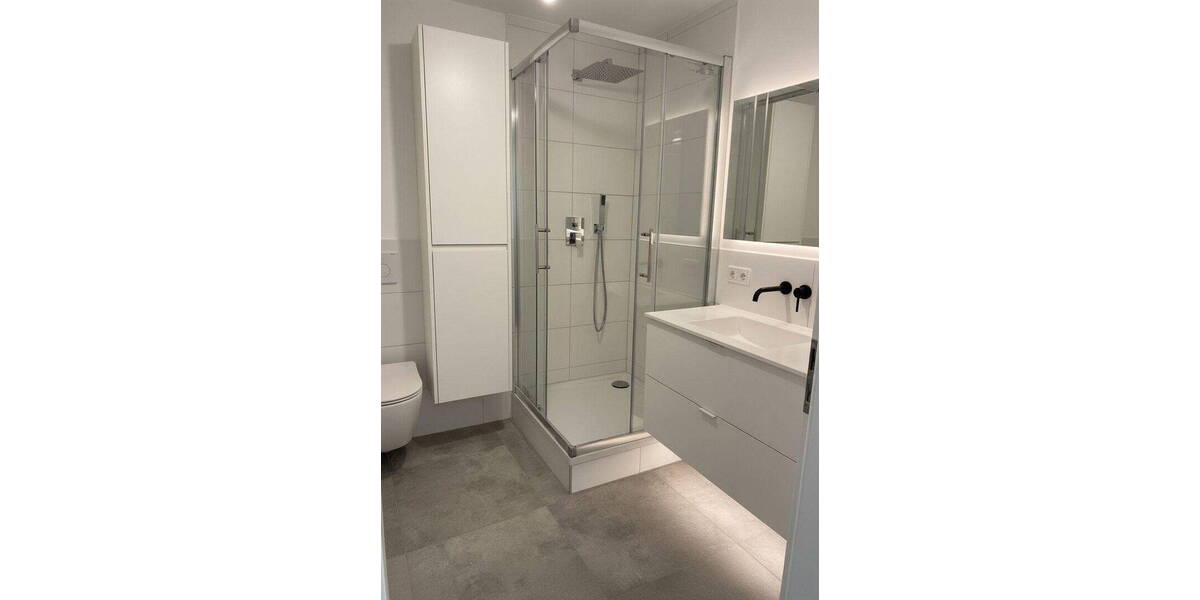 Etagenwohnung Düsseldorf Oberkassel - 2 Zimmer, 72 m&sup2;, 1.051&euro; | Angebot:26329682