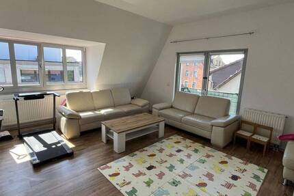 3-Zimmer-Dachgeschoßwohnung in zentraler Lage