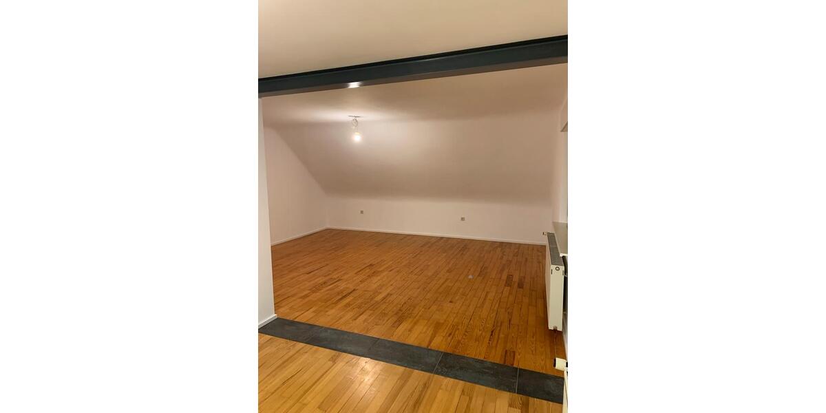 Dachgeschoßwohnung Lebach - 2 Zimmer, 63 m&sup2;, 550&euro; | Angebot:25975905