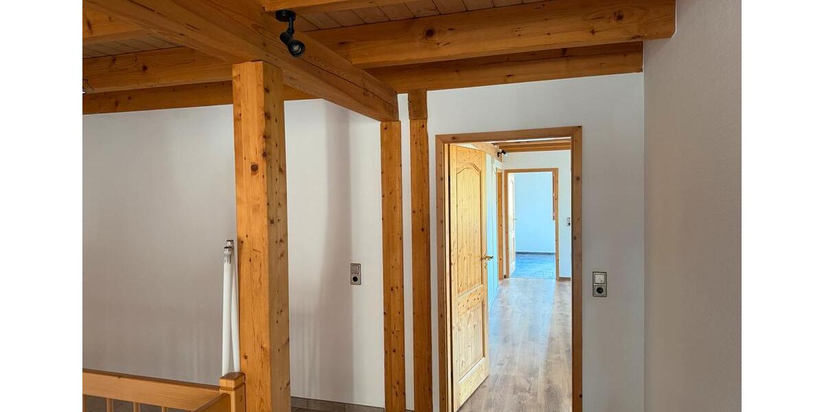 Wohnen auf Zeit Meckenheim - 7 Zimmer, 15 m&sup2;, 600&euro; | Angebot:25864034