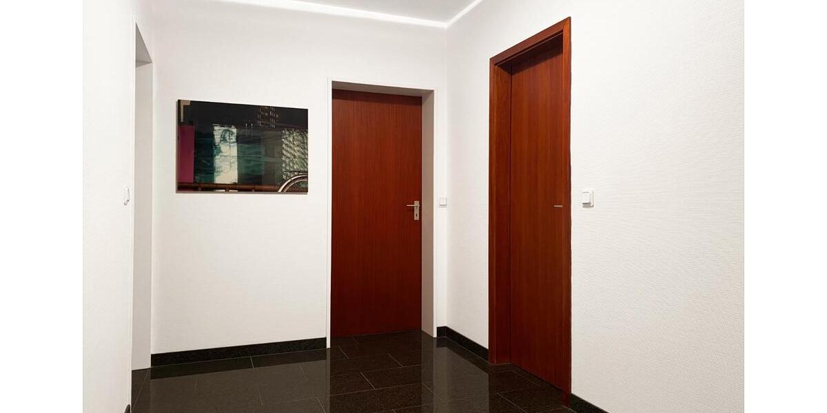 Terrassenwohnung Saarlouis - 4 Zimmer, 111 m&sup2;, 1.150&euro; | Angebot:26285107