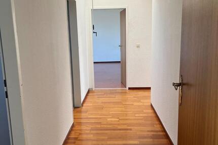 WG in Elmshorn im 1. OG – 158 m², sofort frei 4 zimmer