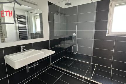 * Ludwigsburg-Süd: hell, großzügig und mit Garage * zimmer