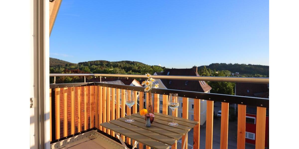 Dachgeschoßwohnung Zwiesel - 3 Zimmer, 85 m&sup2;, 990&euro; | Angebot:24351768