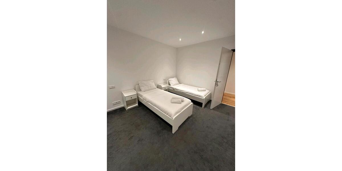 Vollmöblierte Penthousewohnung in Buckow 4 zimmer