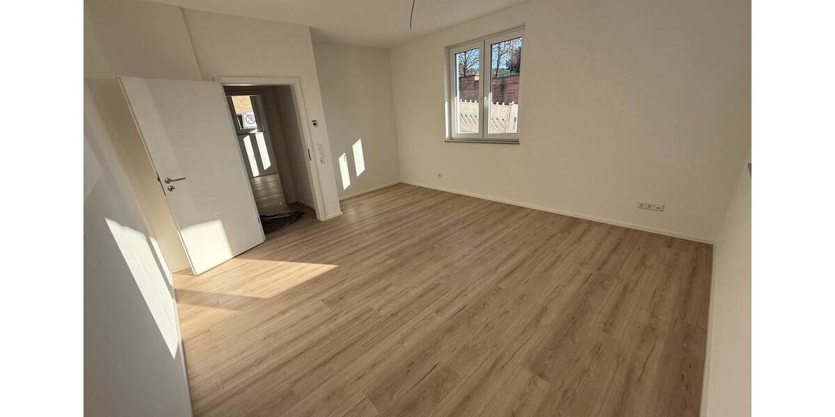 Erdgeschoßwohnung Calw - 3.5 Zimmer, 90 m&sup2;, 1.350&euro; | Angebot:25407156