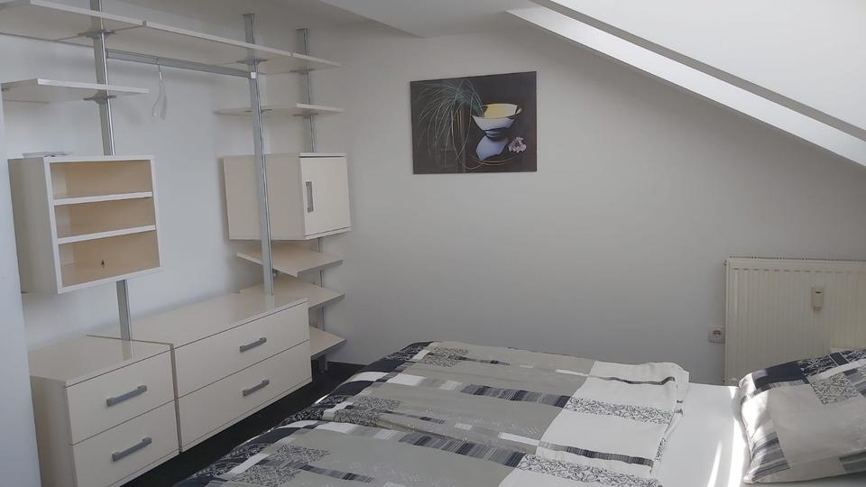 Dachgeschoßwohnung Roßbach - 2 Zimmer, 50 m&sup2;, 695&euro; | Angebot:25339741