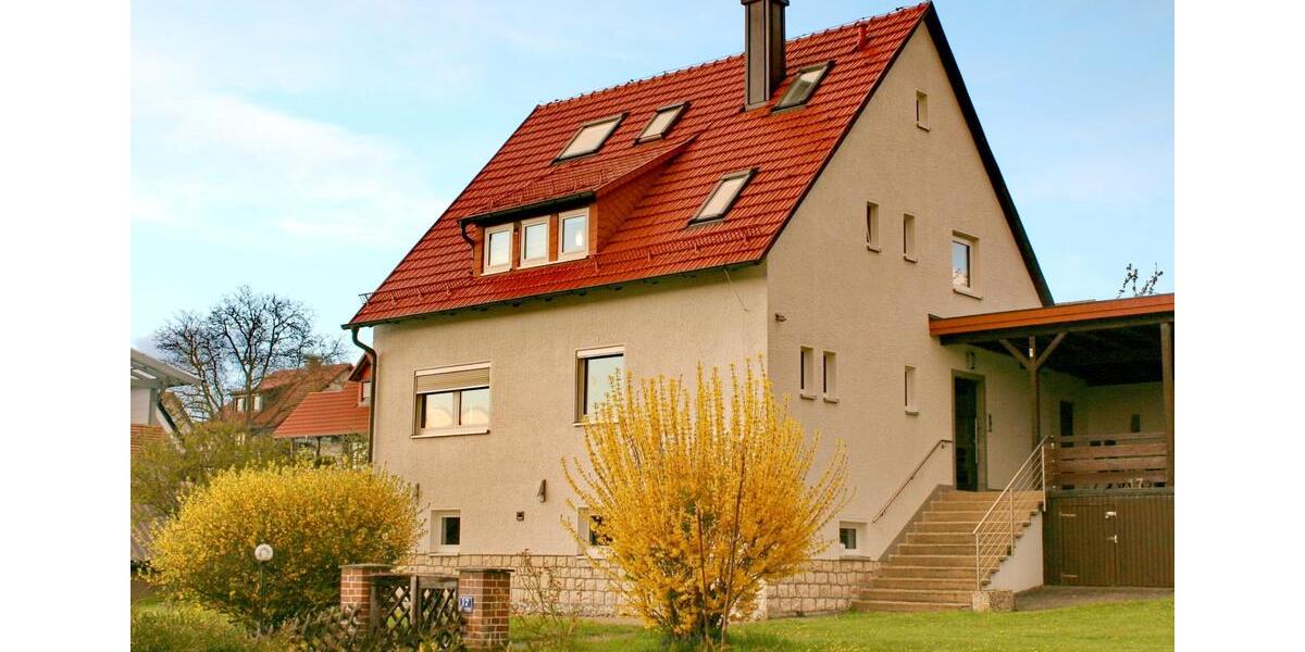 Dachgeschoßwohnung Ahorn - 1 Zimmer, 35 m&sup2;, 500&euro; | Angebot:26086481