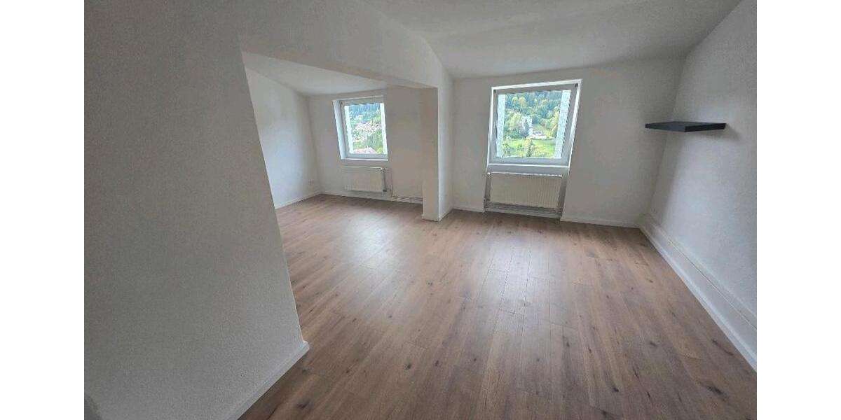 Reihenhaus Bad Wildbad - 8 Zimmer, 224 m&sup2;, 1.600&euro; | Angebot:25052132