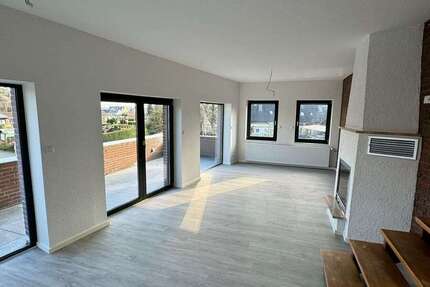Wohnung Mönchengladbach Nord - 4 Zimmer, 147 m&sup2;, 1.300&euro; | Angebot:27267972