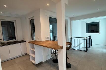 Haus Landshut Landshut-West - 3 Zimmer, 120 m&sup2;, 2.200&euro; | Angebot:25118056