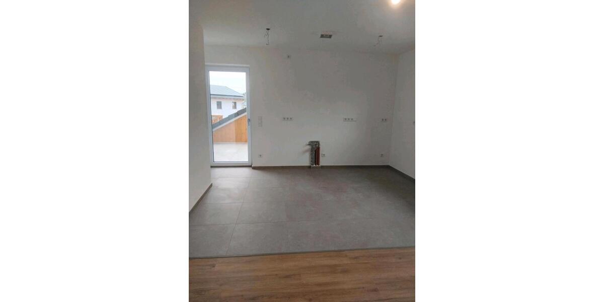 Etagenwohnung Tacherting - 5 Zimmer, 115 m&sup2;, 1.300&euro; | Angebot:26699675