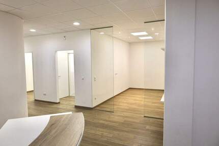 Gewerbeobjekt Bad Tölz - 8 Zimmer, 140 m&sup2;, 1.500&euro; | Angebot:23252855