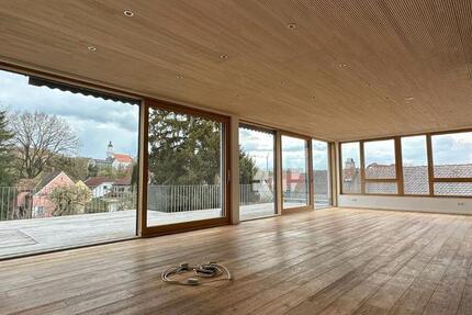 Luxuriöse Penthouse Wohnung (129,4qm) in zentraler Lage 3 zimmer