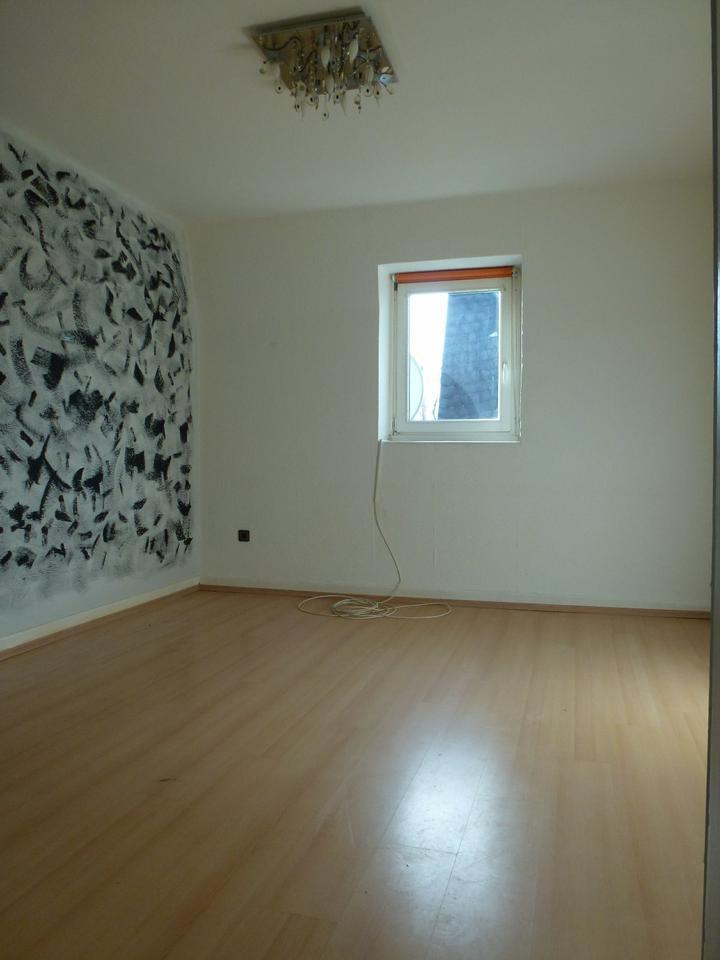 2 ZKB-Wohnung, 45 m², 2. OG in Heimbach-Weis mit Garage