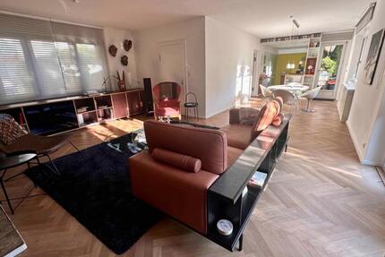 WG-Zimmer - auf insgesamt über 100 m2 - Top Lage u. Ausstattung