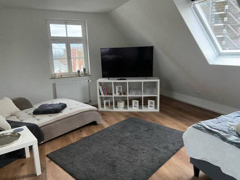 Frisch sanierte 1,5 Zimmerwohnung in zentraler Lage in Bad Cannstatt