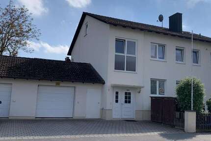 Wohnung zum Mieten in Straubing 800 € 100 m² 4 zimmer