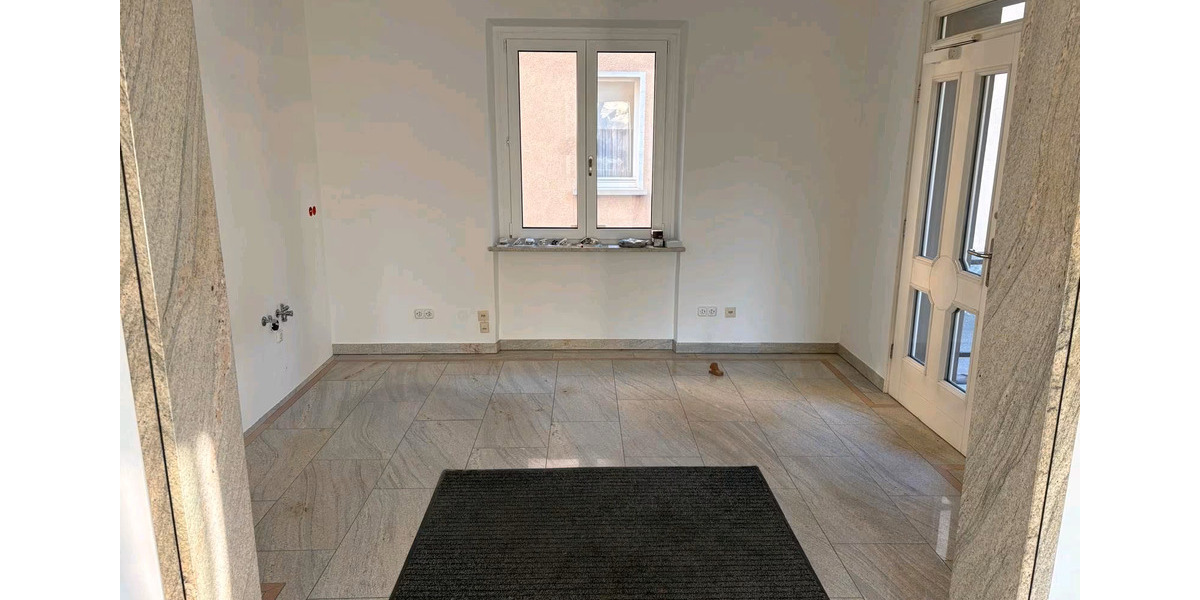 Erdgeschoßwohnung Mellrichstadt - 4 Zimmer, 100 m&sup2;, 800&euro; | Angebot:24624961