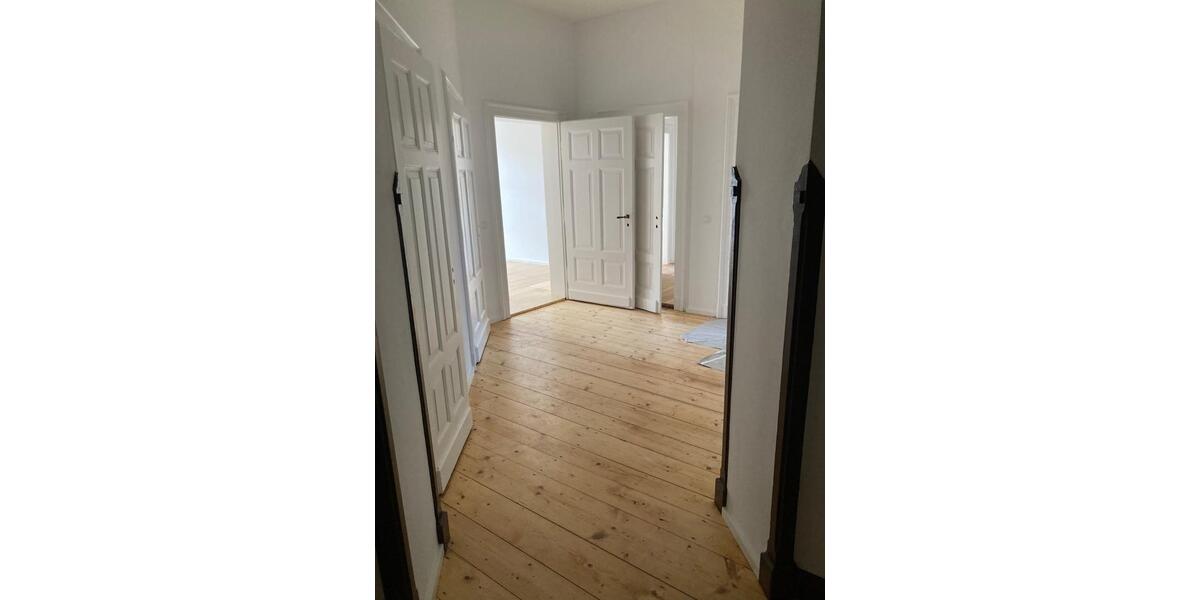 Erdgeschoßwohnung Reichenbach im Vogtland - 3 Zimmer, 100 m&sup2;, 700&euro; | Angebot:26102377