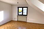 Dachgeschoss-Wohnung mit Blick auf den Main ab sofort mietbar zimmer