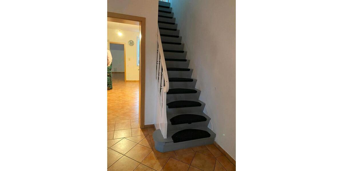 Wohn,-Geschäftshaus 8 zimmer