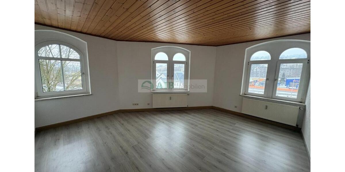 Dachgeschoßwohnung Olbernhau - 4 Zimmer, 112 m&sup2;, 670&euro; | Angebot:26086392