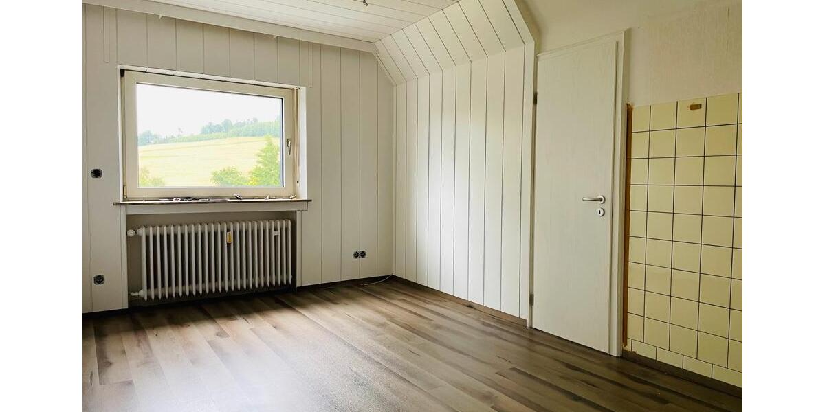 Dachgeschoßwohnung Gummersbach - 4 Zimmer, 73 m&sup2;, 800&euro; | Angebot:26356814