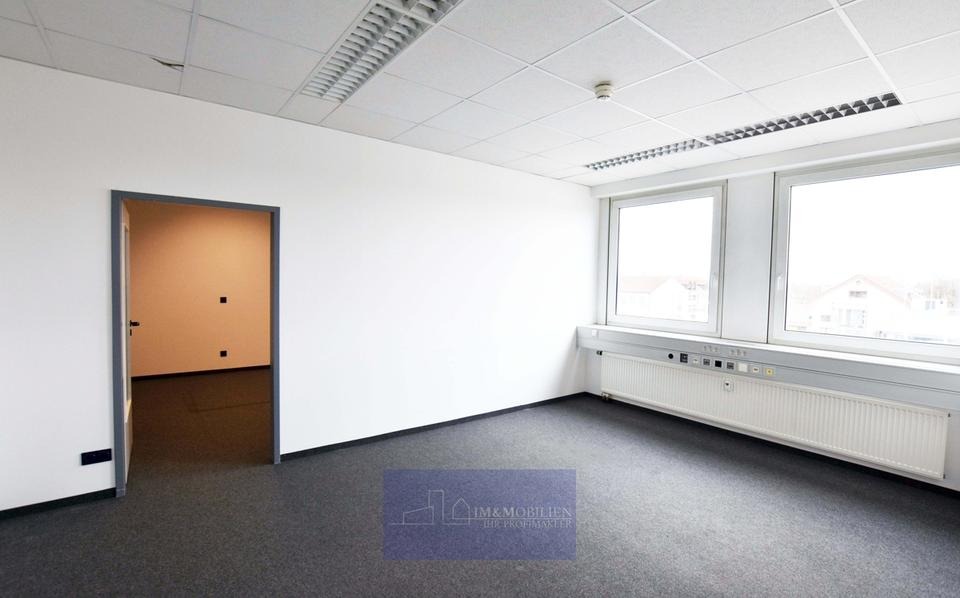 ERLANGEN-TENNENLOHE - HELLE BÜROS - KÜCHE - TEIKLIMA - BAB 373ÖPNVAIRPORT zimmer