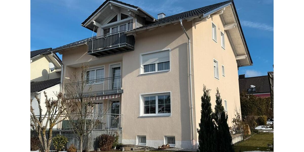 Dachgeschoßwohnung Deggendorf - 3 Zimmer, 95 m&sup2;, 800&euro; | Angebot:24704526