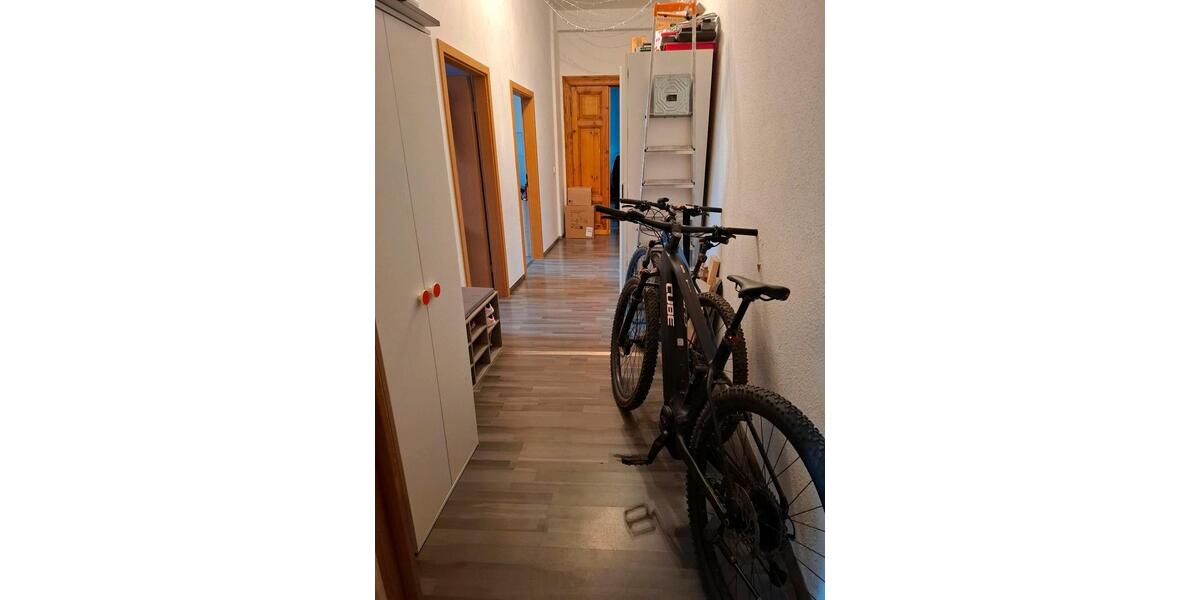 Erdgeschoßwohnung Apolda - 4 Zimmer, 98 m&sup2;, 915&euro; | Angebot:25832417