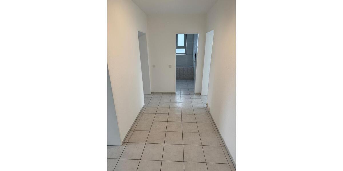 Erdgeschoßwohnung Philippsburg - 4 Zimmer, 92 m&sup2;, 1.100&euro; | Angebot:25306774