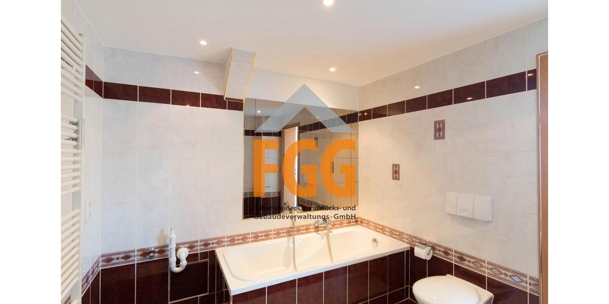 Große 4-R-Wohnung im Dachgeschoß 4 zimmer