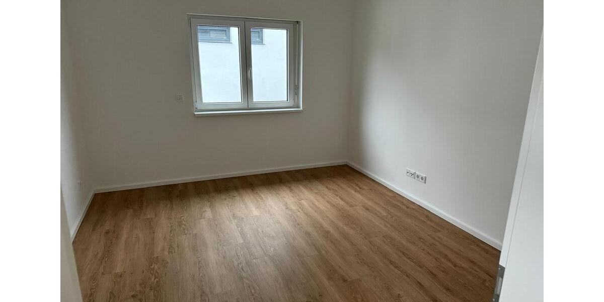 Etagenwohnung Emmerich am Rhein - 3 Zimmer, 86 m&sup2;, 890&euro; | Angebot:26415537