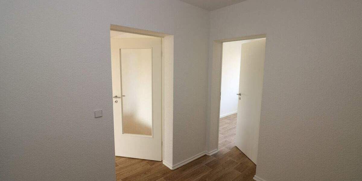 Etagenwohnung Freiberg - 3 Zimmer, 66 m&sup2;, 469&euro; | Angebot:25899902