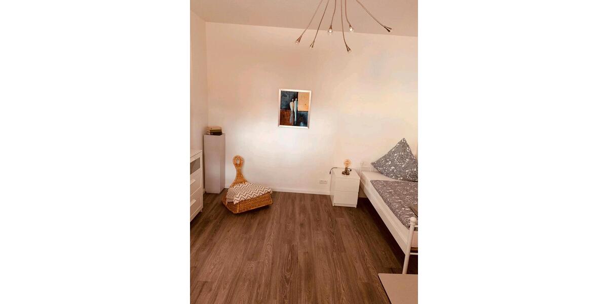 Erdgeschoßwohnung Hameln Kernstadt - 3 Zimmer, 130 m&sup2;, 550&euro; | Angebot:19083893