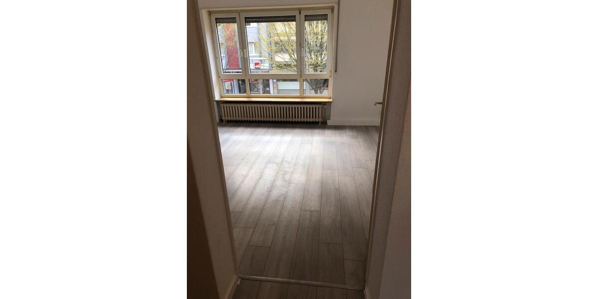 Etagenwohnung Ludwigshafen am Rhein Rheingönheim - 3 Zimmer, 80 m&sup2;, 1.200&euro; | Angebot:24804906