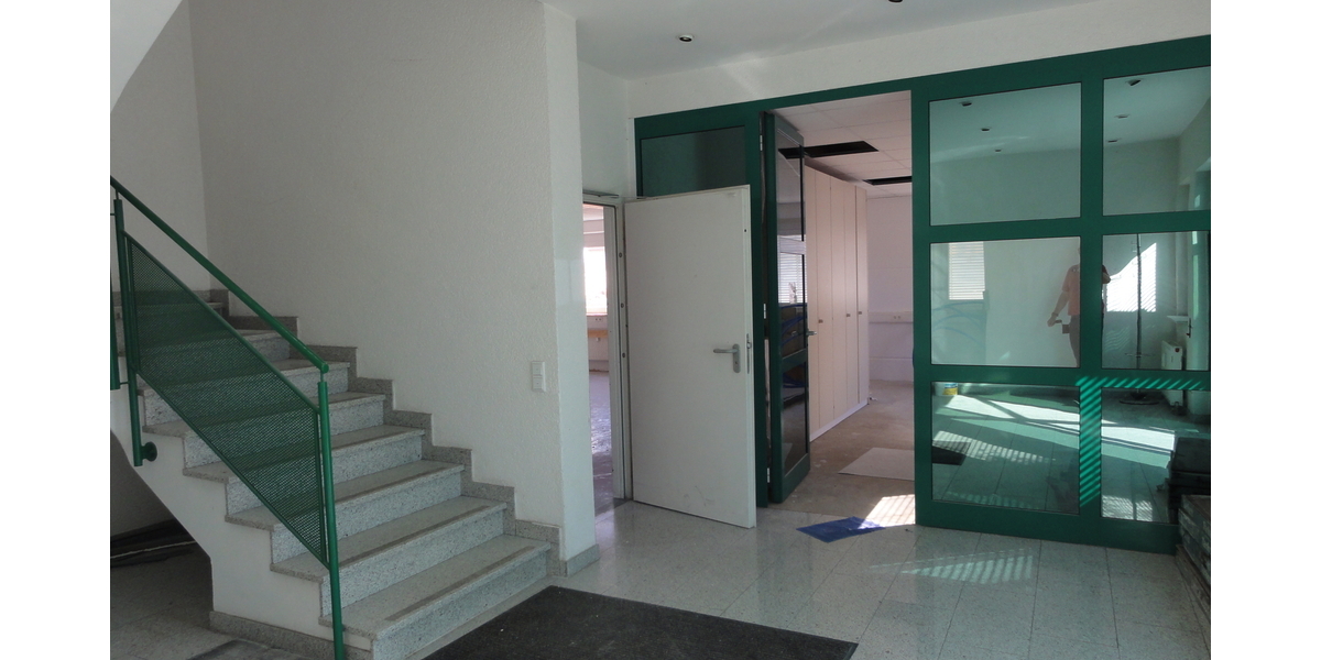 Nagelneu sanierte Bürofläche - ca. 65 m² im Gewerbergebiet Flörsheim-Weilbach - Gewerbeobjekt Flörsheim | Angebot:26003819