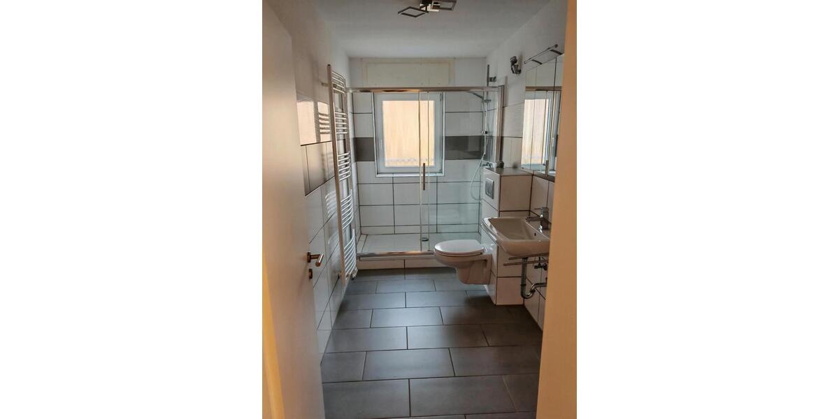 Dachgeschoßwohnung Gummersbach Hepel - 2 Zimmer, 84 m&sup2;, 520&euro; | Angebot:25046391