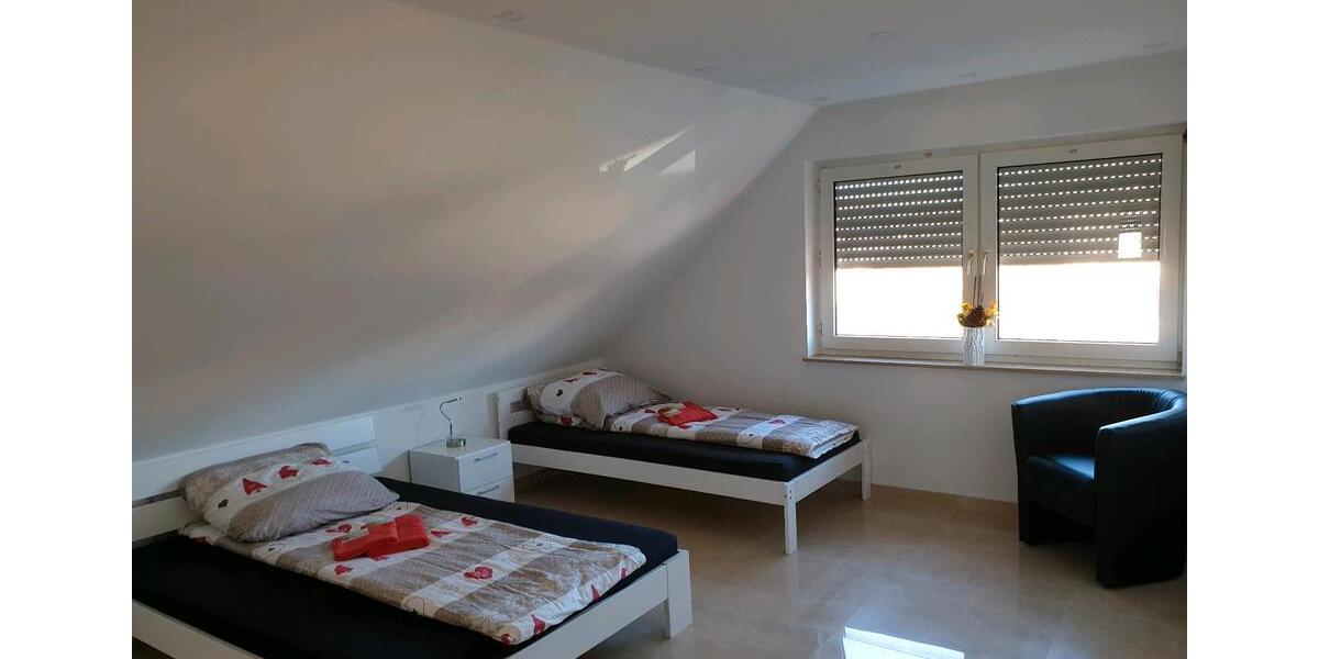 Monteurzimmer bis 7 Personen Luxus Ferienwohnung Voll möbliert 3 zimmer