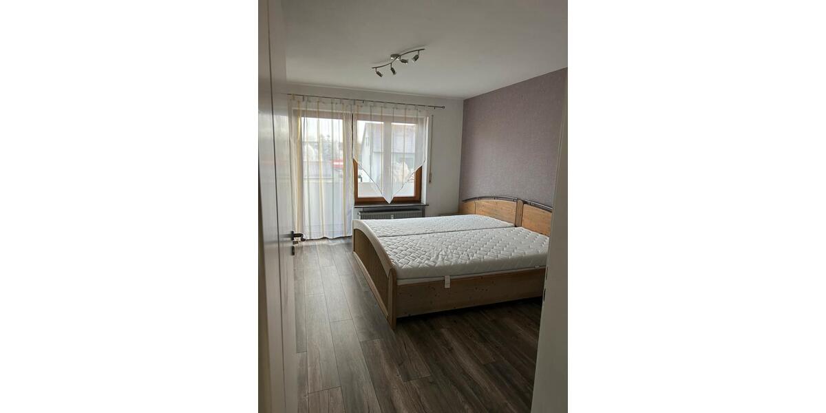 Etagenwohnung Schillingsfürst - 4 Zimmer, 86 m&sup2;, 750&euro; | Angebot:24477711