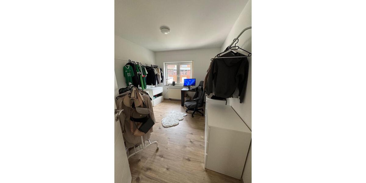 Etagenwohnung Braunfels - 4 Zimmer, 100 m&sup2;, 1.000&euro; | Angebot:24764818