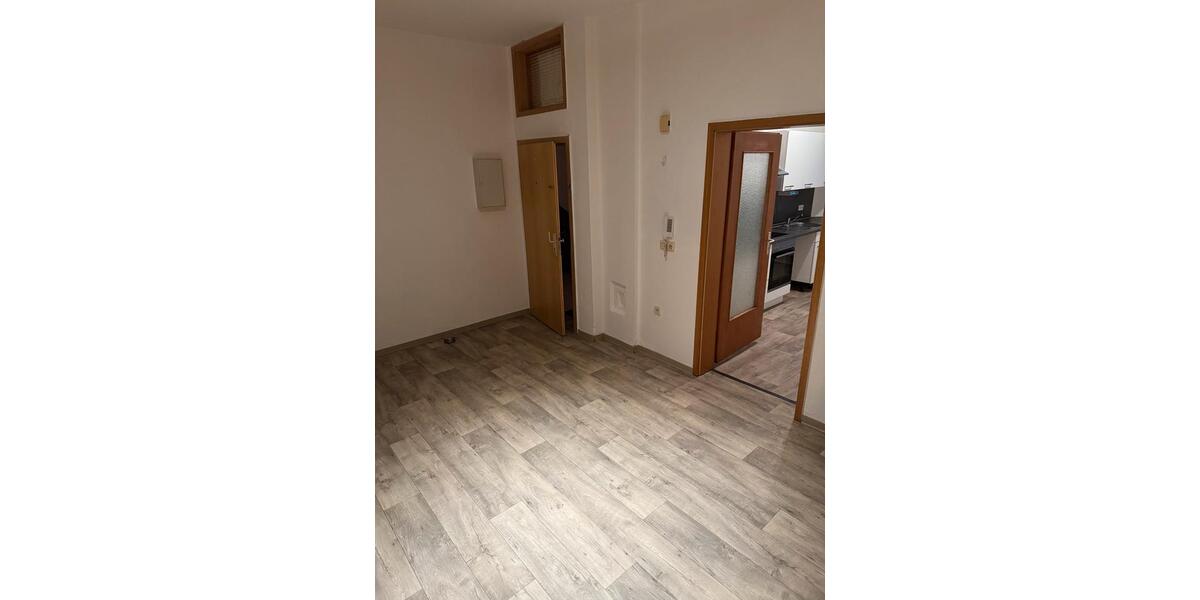 Etagenwohnung Nordenham - 4 Zimmer, 90 m&sup2;, 720&euro; | Angebot:25281963