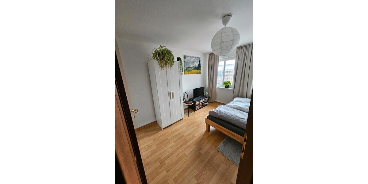 Dachgeschoßwohnung Rostock - 2 Zimmer, 44 m&sup2;, 399&euro; | Angebot:25265129