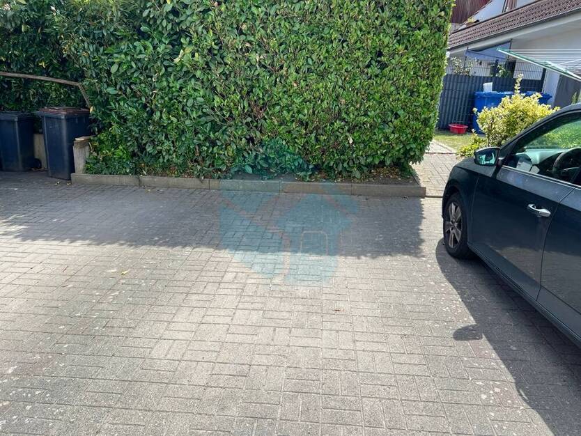 Schöne 4-ZKB-Dachgeschoss-Wohnung in Butzbach-Pohl-Göns! (Bitte sonstige Angaben beachten)
