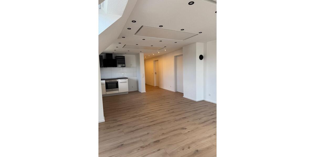 Dachgeschoßwohnung Aulendorf - 3.5 Zimmer, 91 m&sup2;, 1.100&euro; | Angebot:26033031
