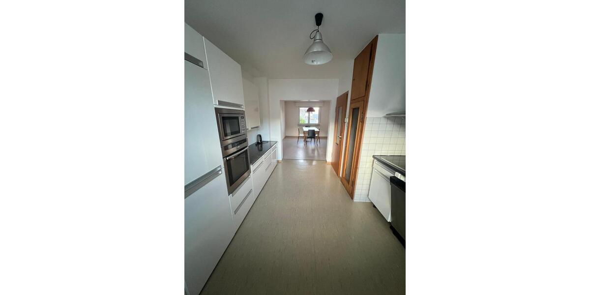 Großes, helles 23 m² Zimmer mit Balkon in 3er-WG (Neugründung) 1 zimmer